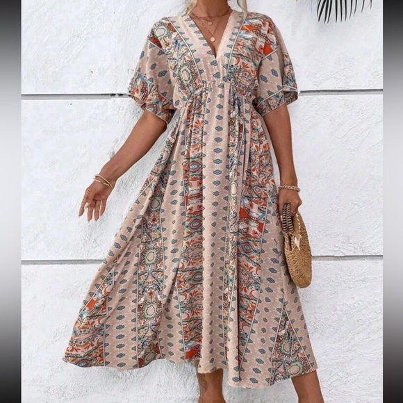 Plus Size Boho Floral Cottagecore Kimono Sleeve Maxi Dress - Picture 3 of 6